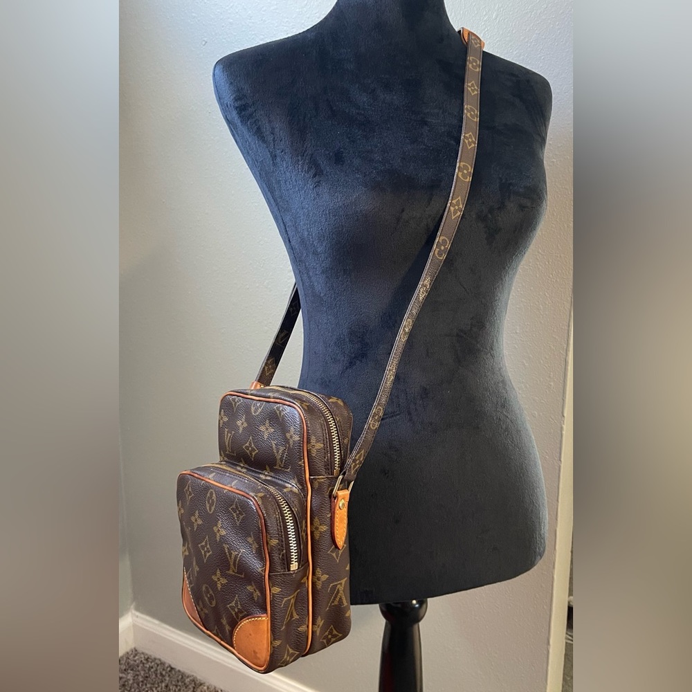 Louis Vuitton Monogram Amazon | Vintage Bag and in Very Good Condition
